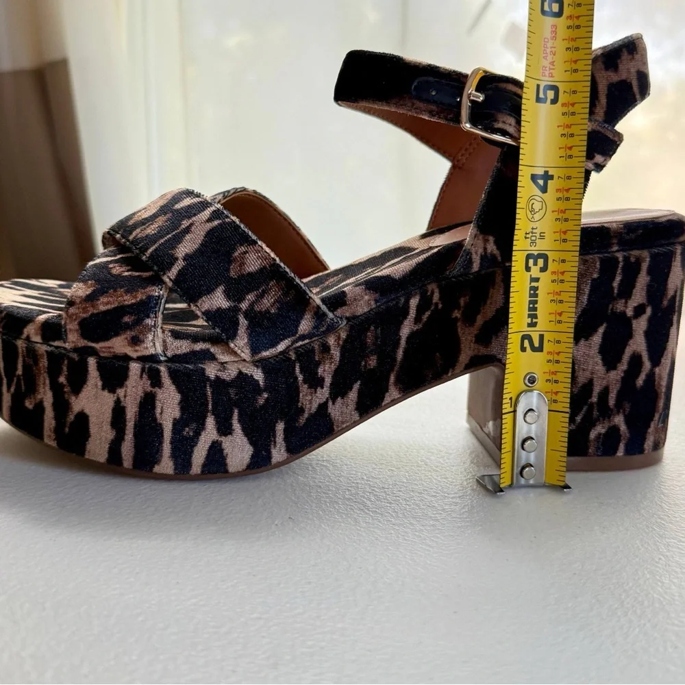 Gianni Bini Leopard Platform Sandals Women Velvet Joize Size 7.5 New - Picture 9 of 10